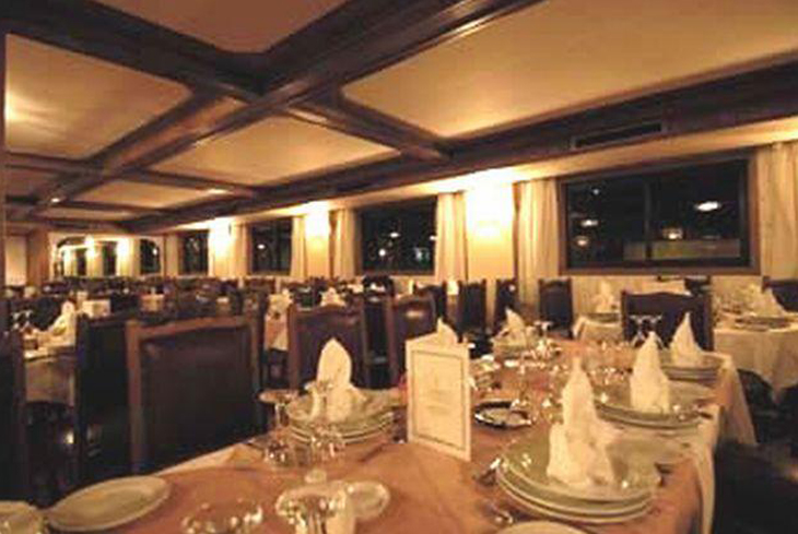 PNC Nile Plaza Restaurant_70497_lg.jpg